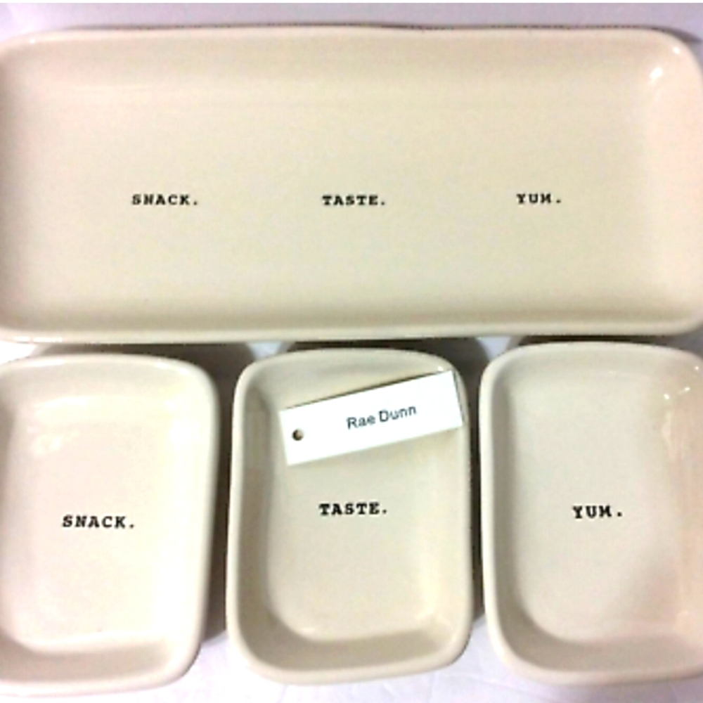 Rae Dunn artisan 4 piece serving tray.